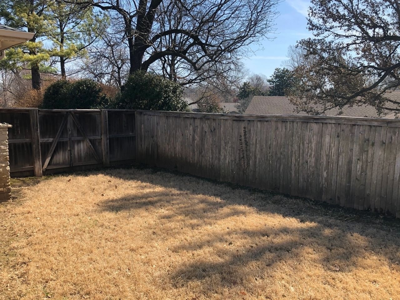 Fence and Patio Pressure Wash 4